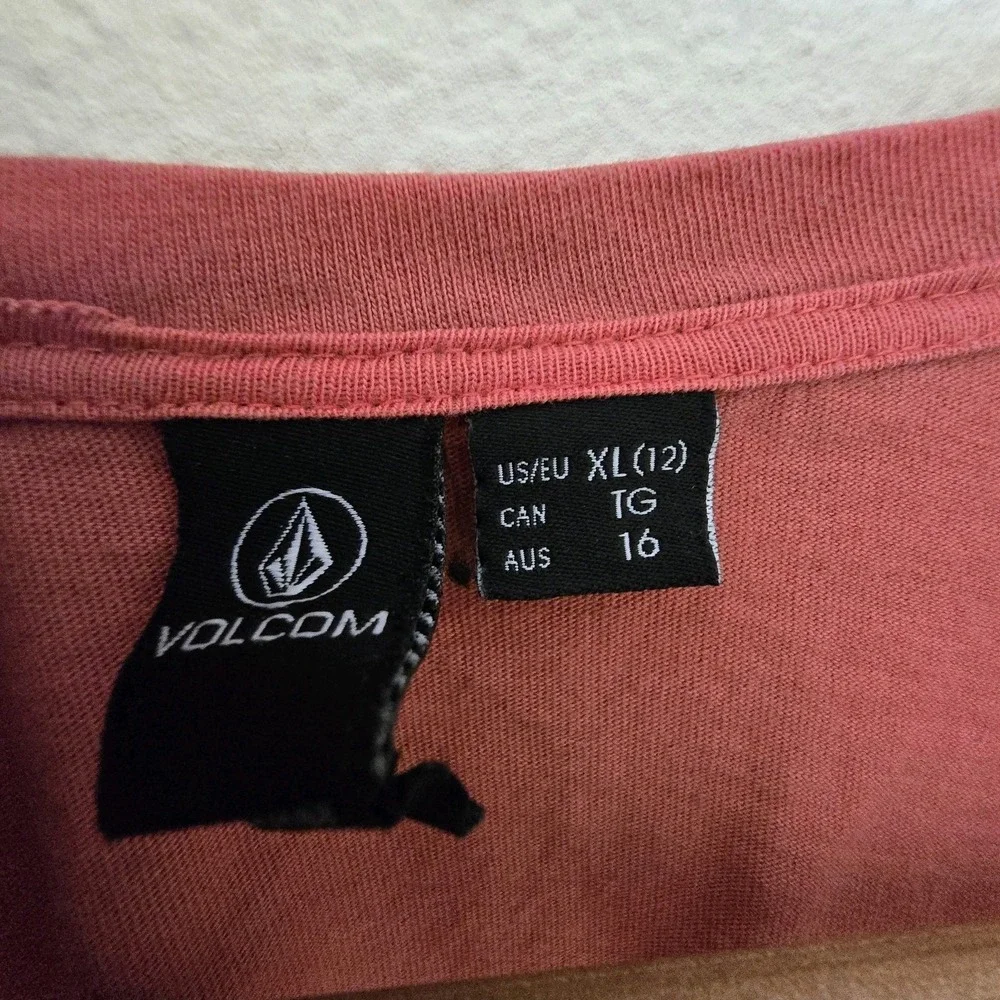 Volcom surf short from