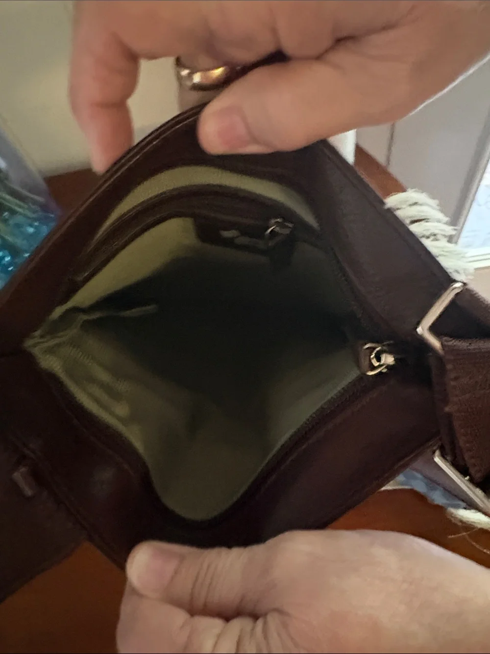 RADLEY LONDON wear pebbled hands