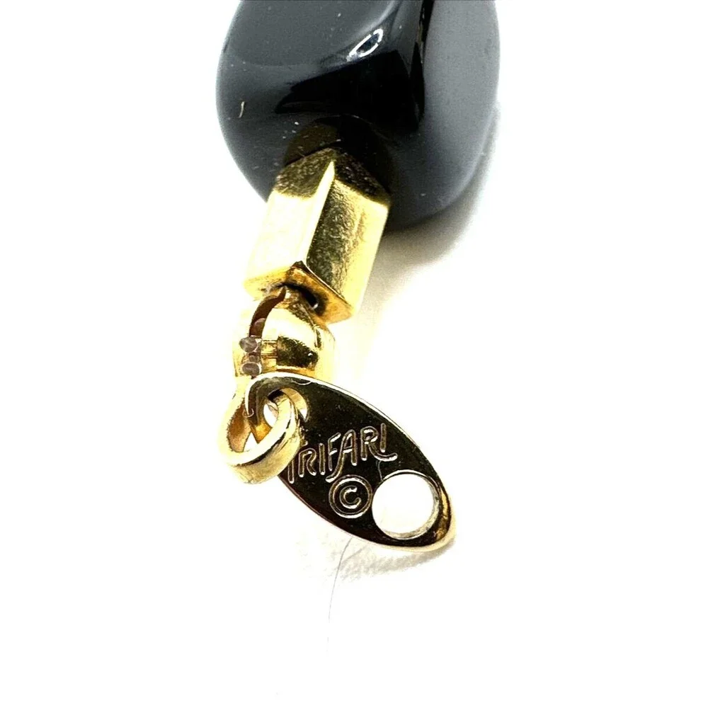 Trifari vintage black