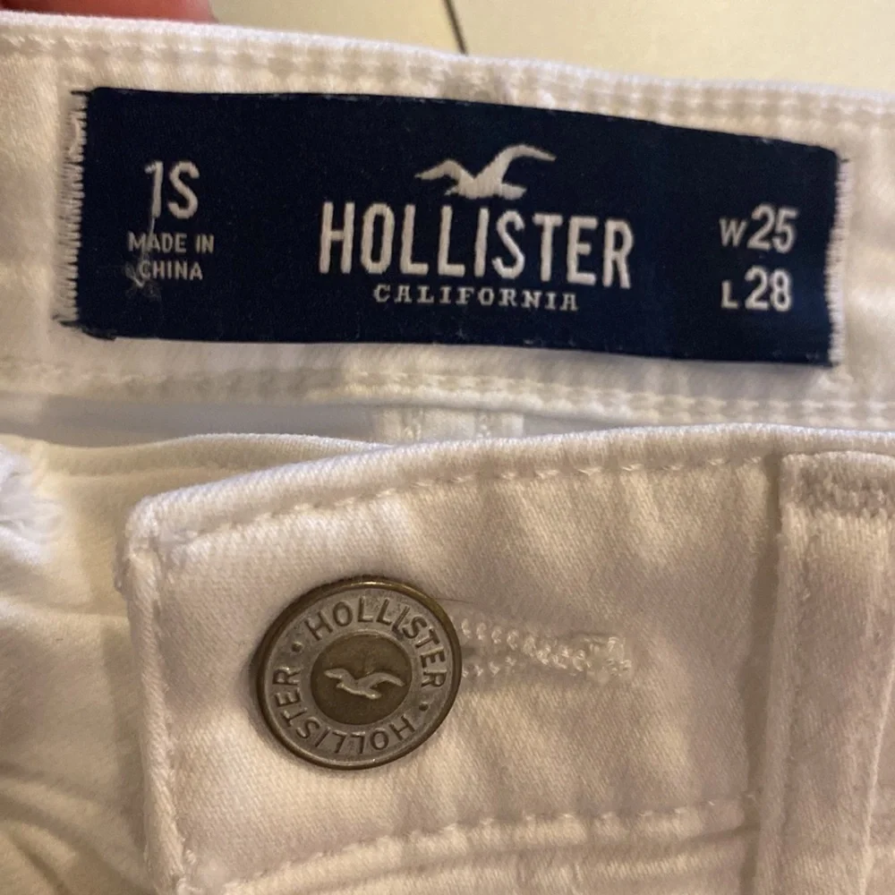 Hollister preowned inseam 10”