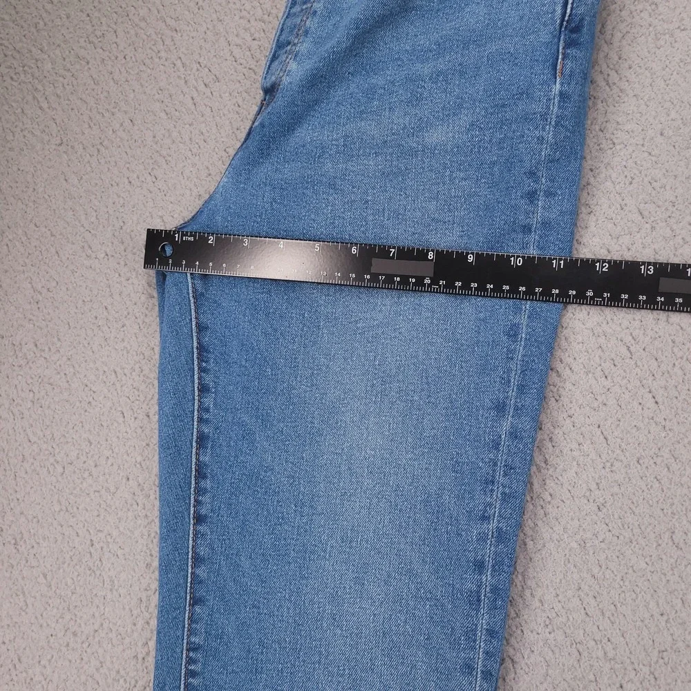 Levis levis wedgie