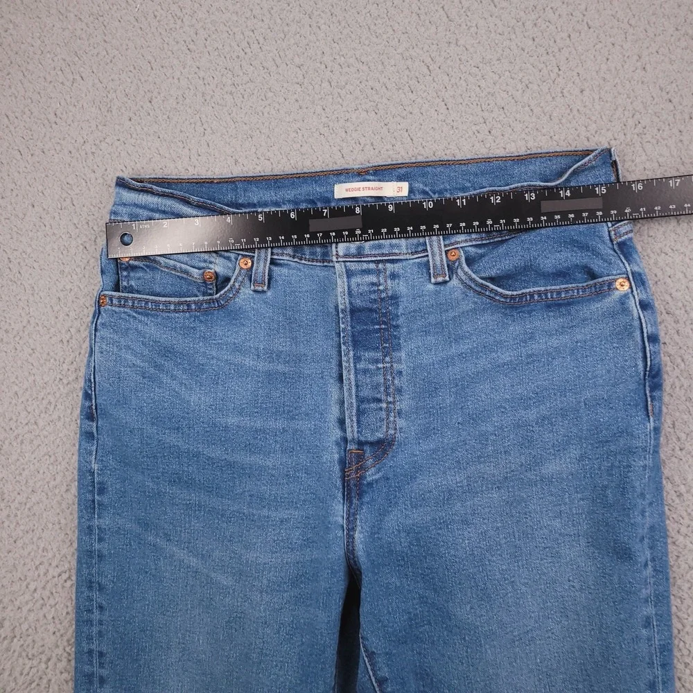 Levis levis wedgie