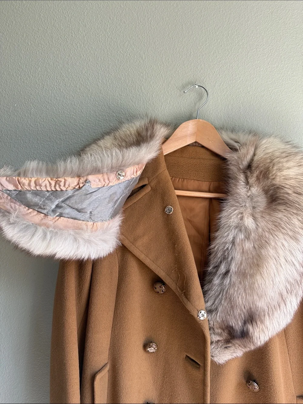Vintage cashmere practical designed