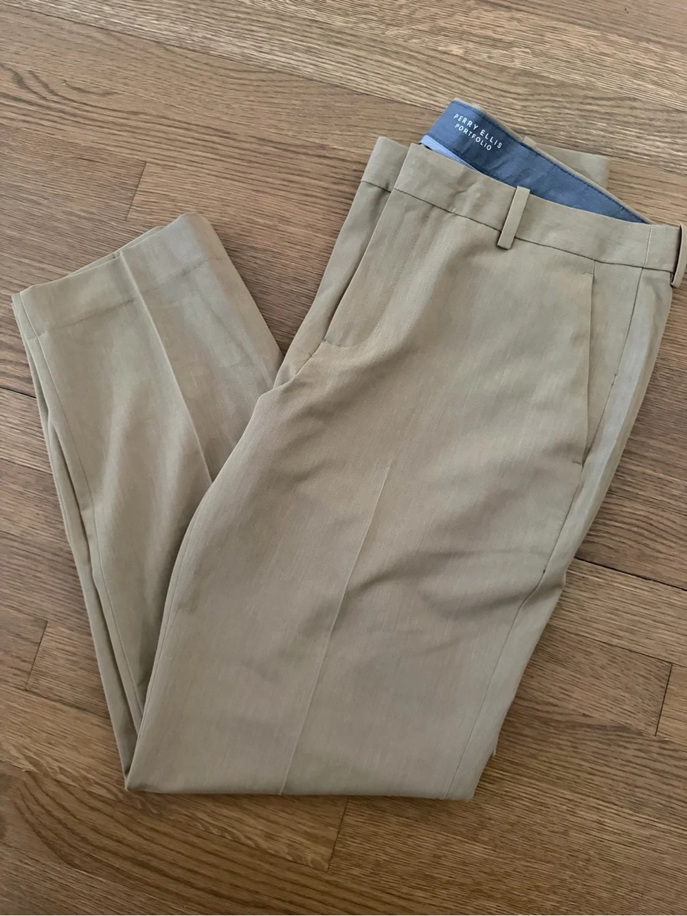 Perry Ellis tailored straight