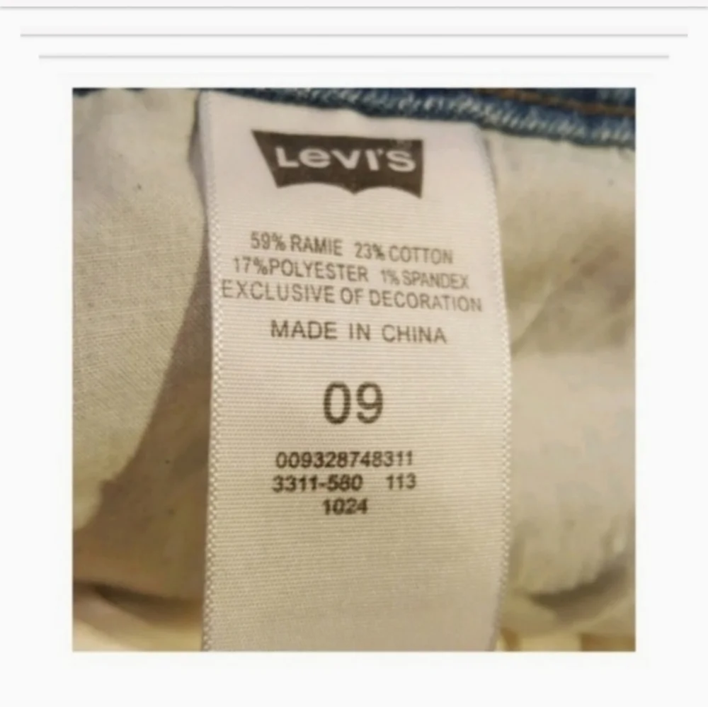Levis this pair