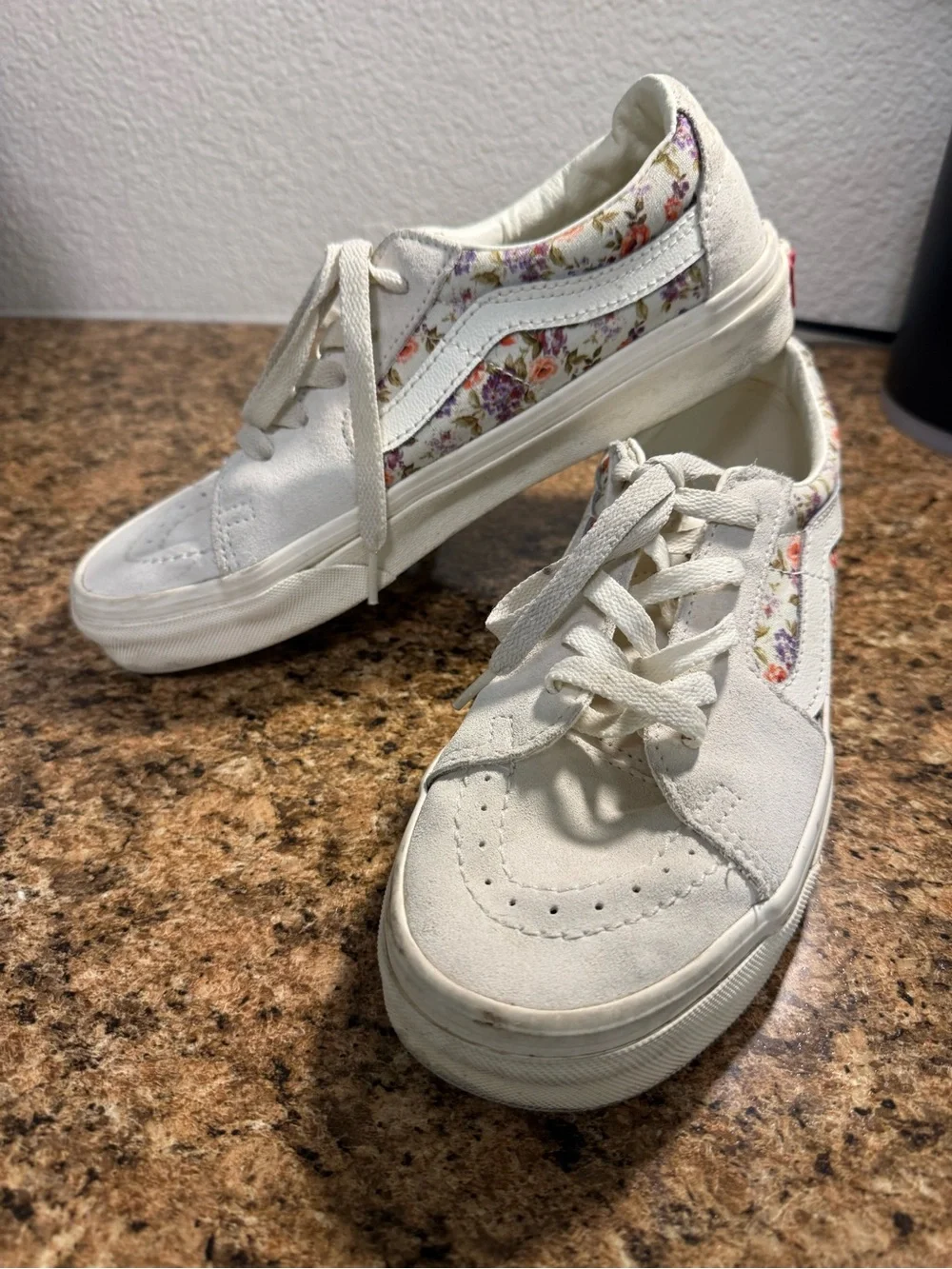 Vans low top