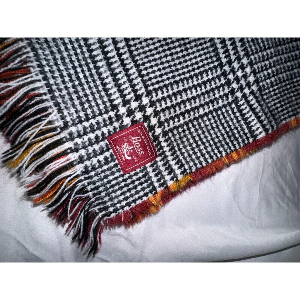 G.H. Bass & Co. plaid center