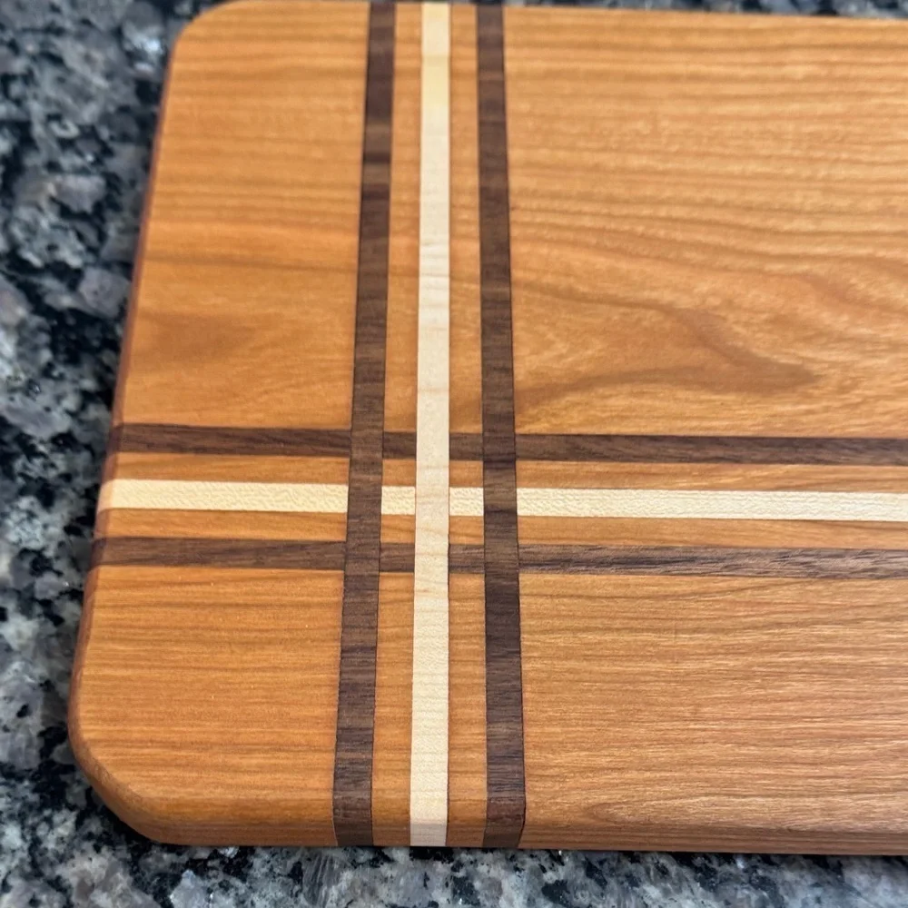 N/A elegant wooden