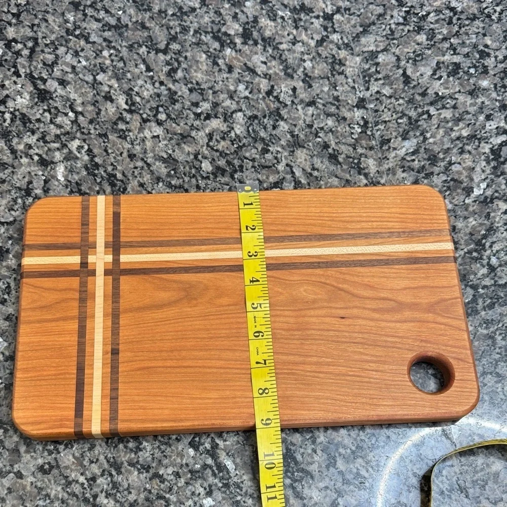 N/A elegant wooden