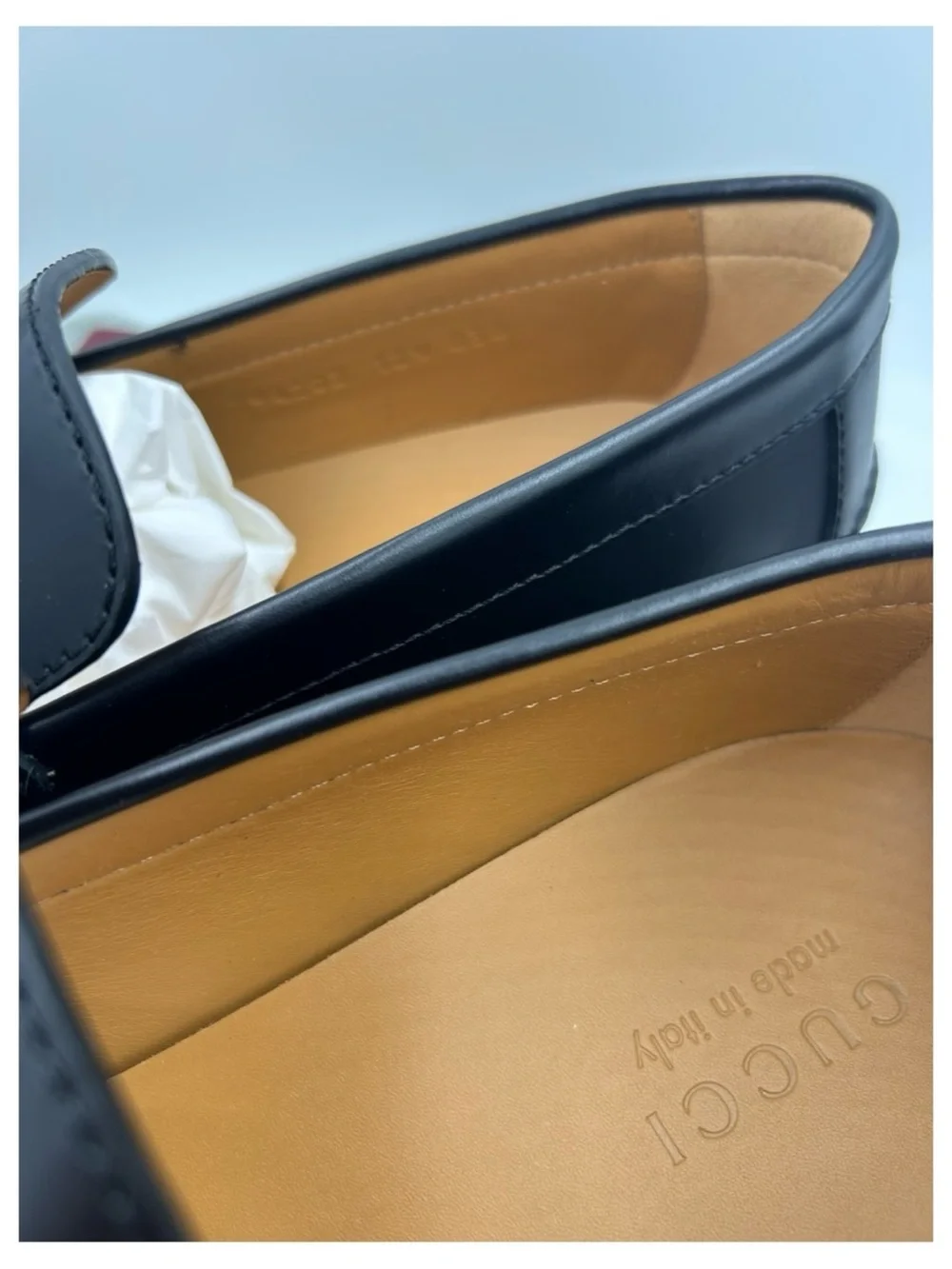 Gucci box dust