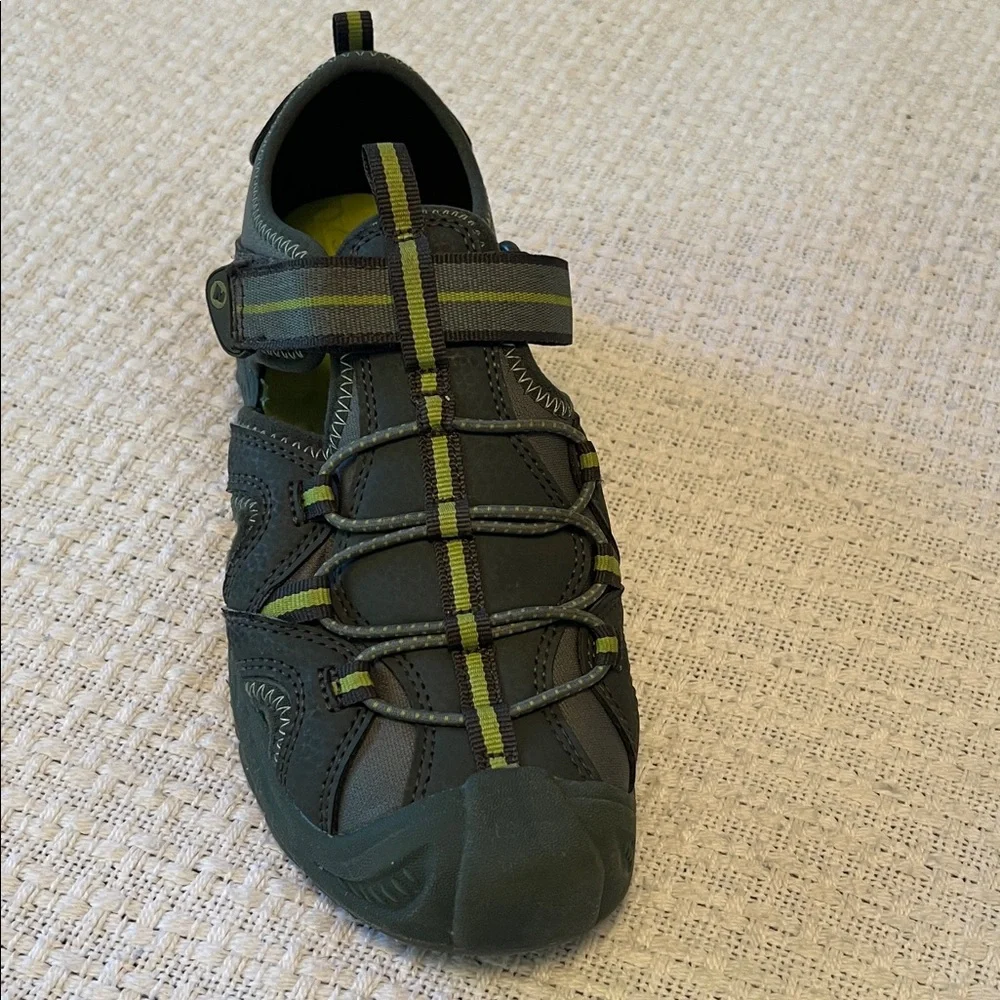 Merrell kids sports