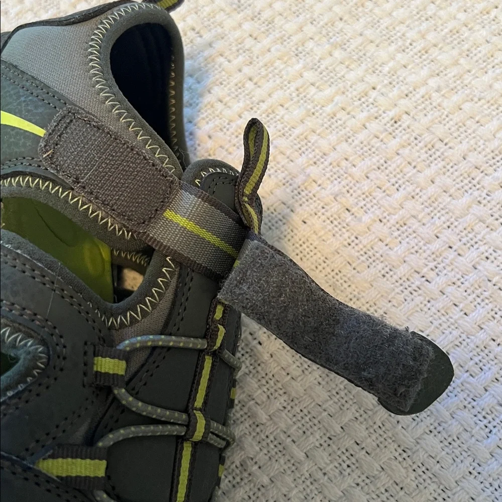 Merrell kids sports