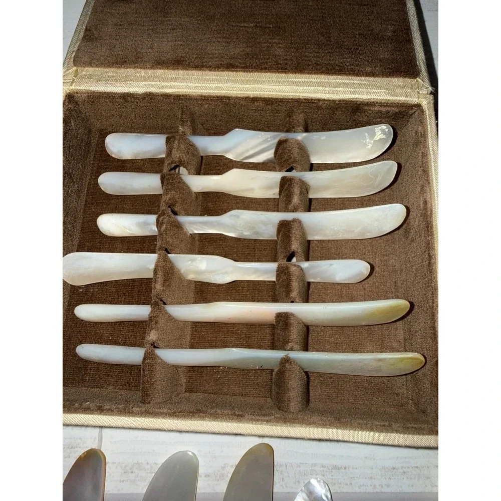 The Unbranded Brand pearl original natural