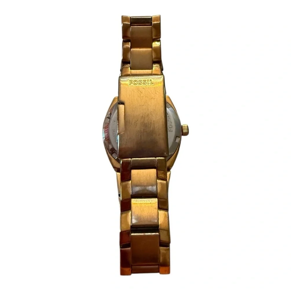 Fossil needs battery