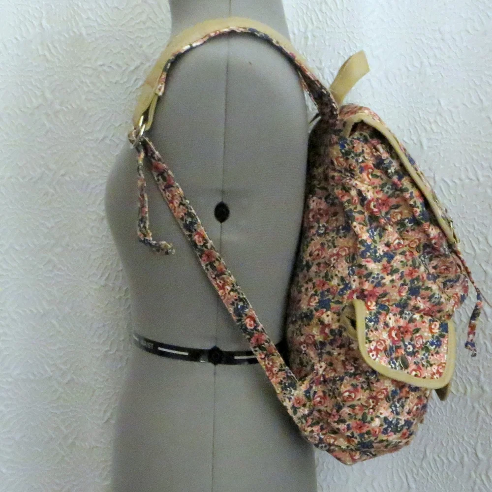 Candies floral bundle it