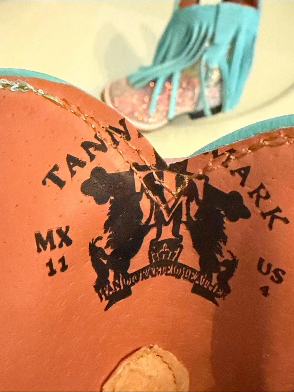 Tanner Mark wear western