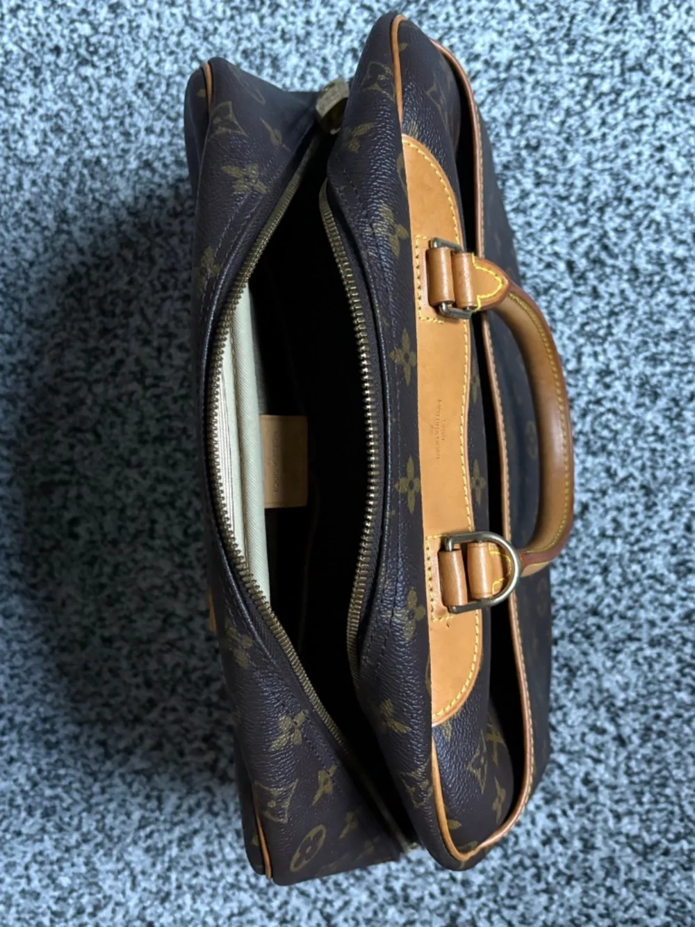 Louis Vuitton authentic lv