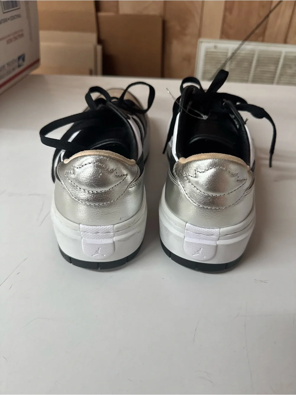Jordan low top