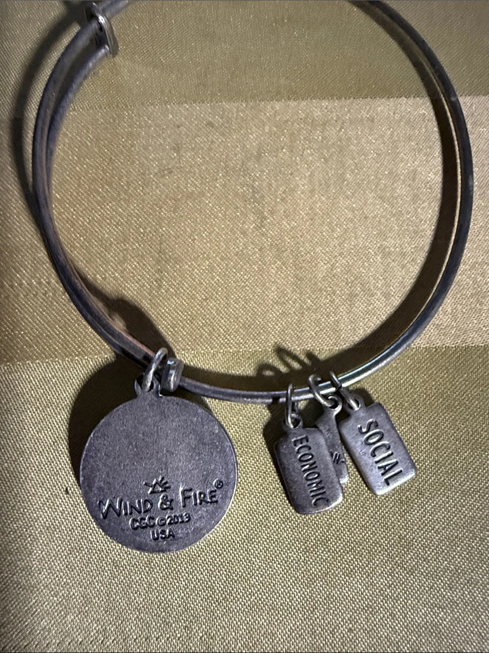 N/A stylish silver