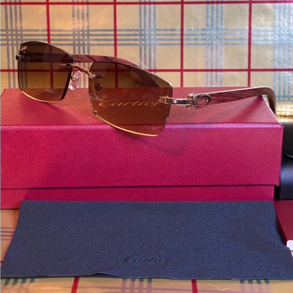 Cartier wood frame