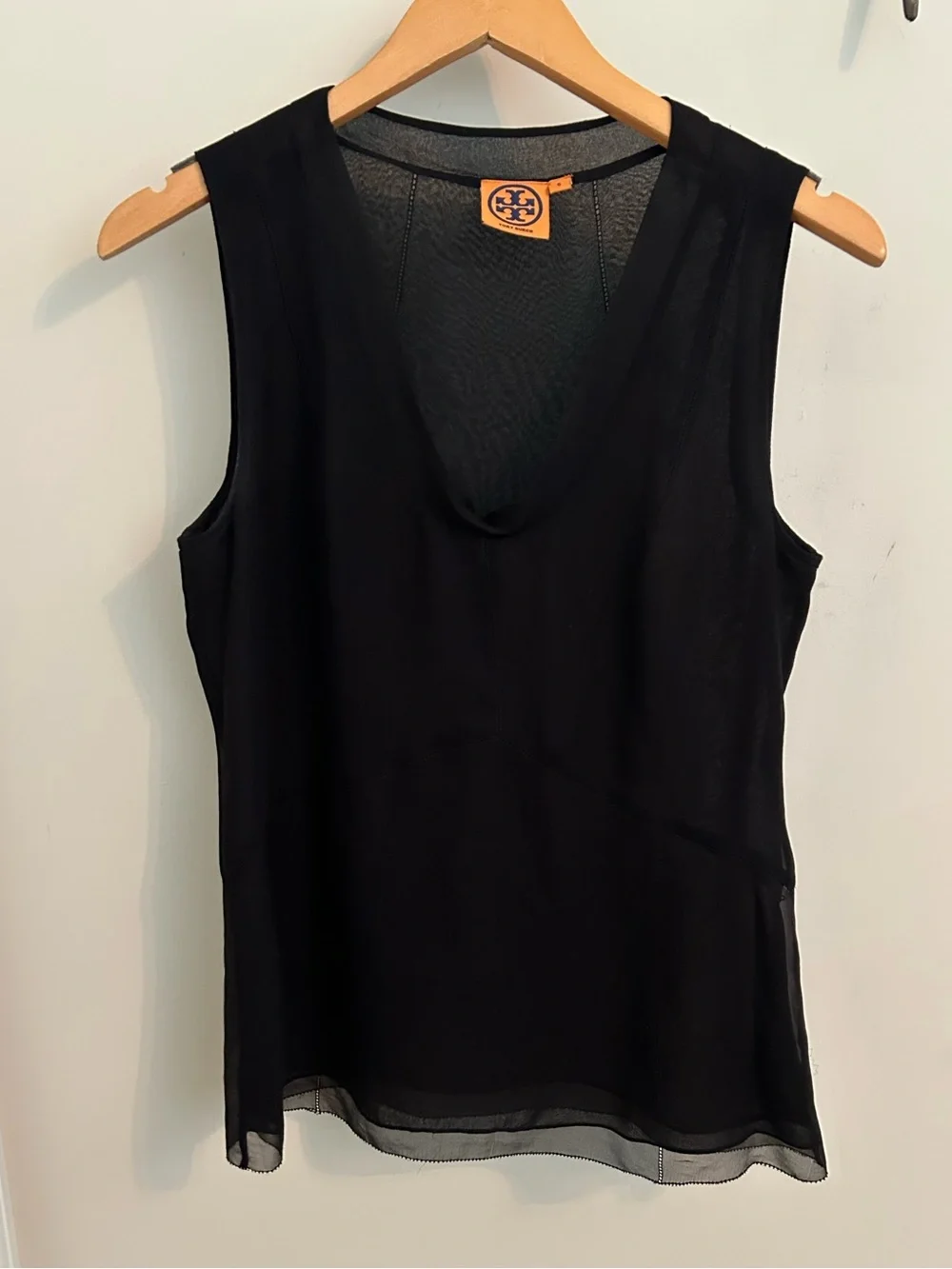 Tory Burch 100% Silk Black Sleeveless Lined Blouse Size 6