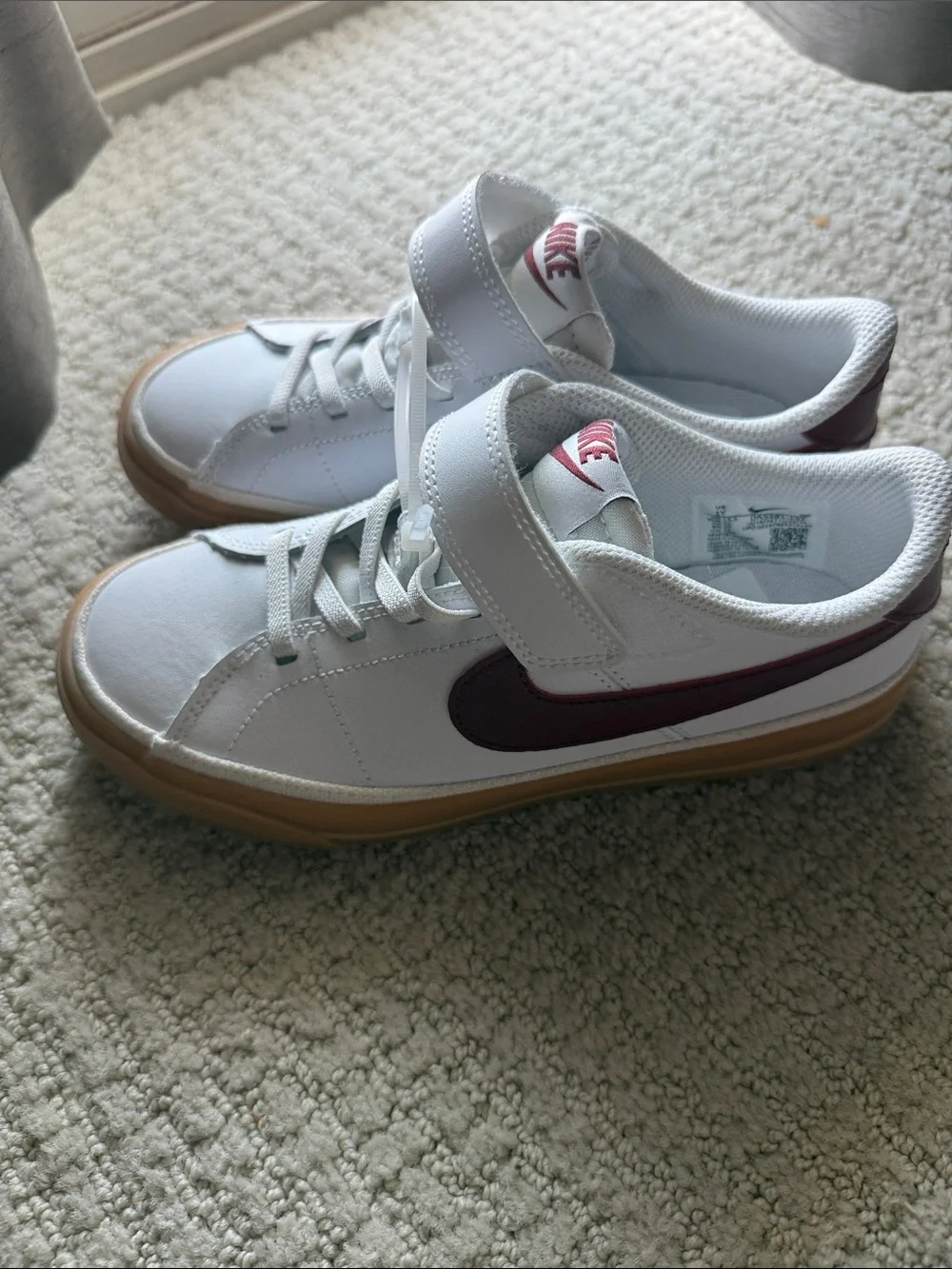 Nike classic low