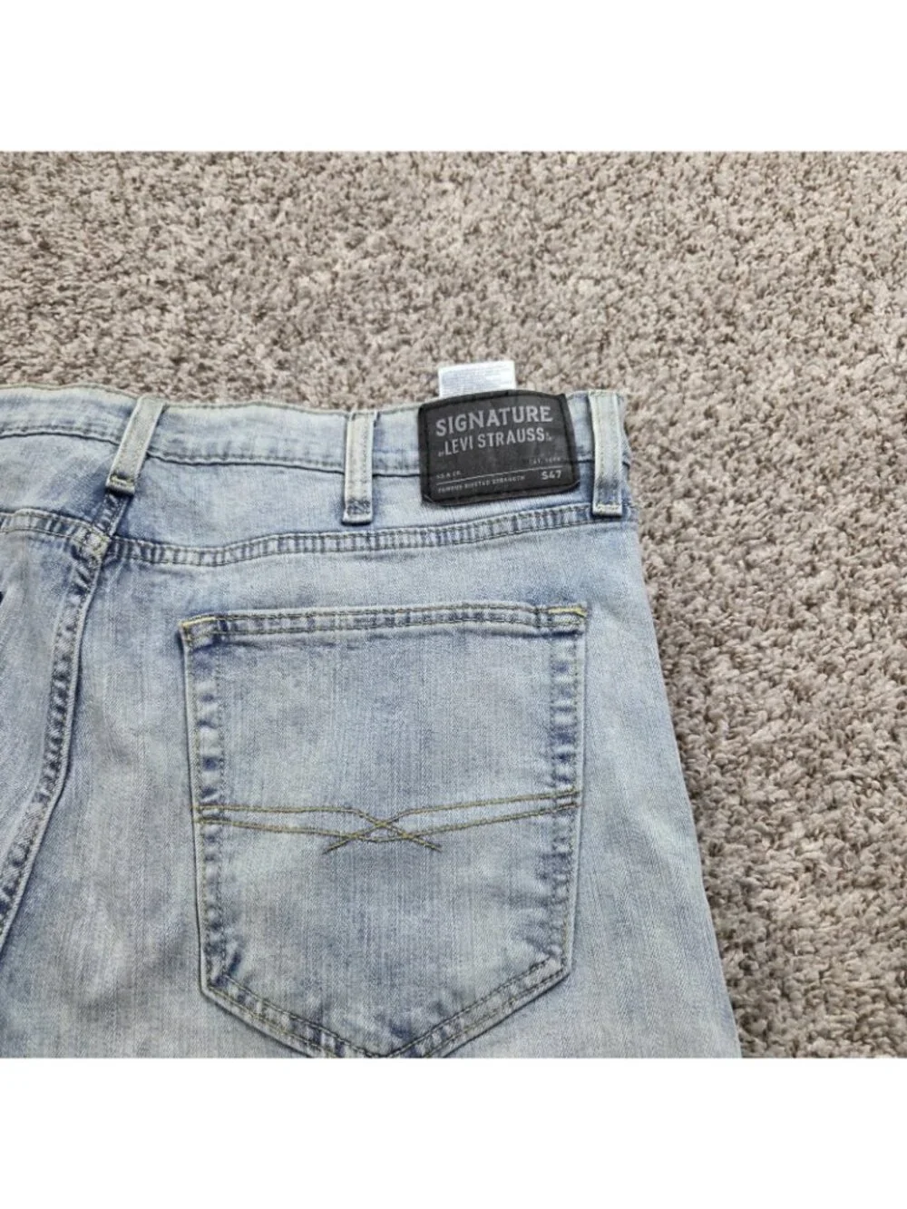 Levis has couple