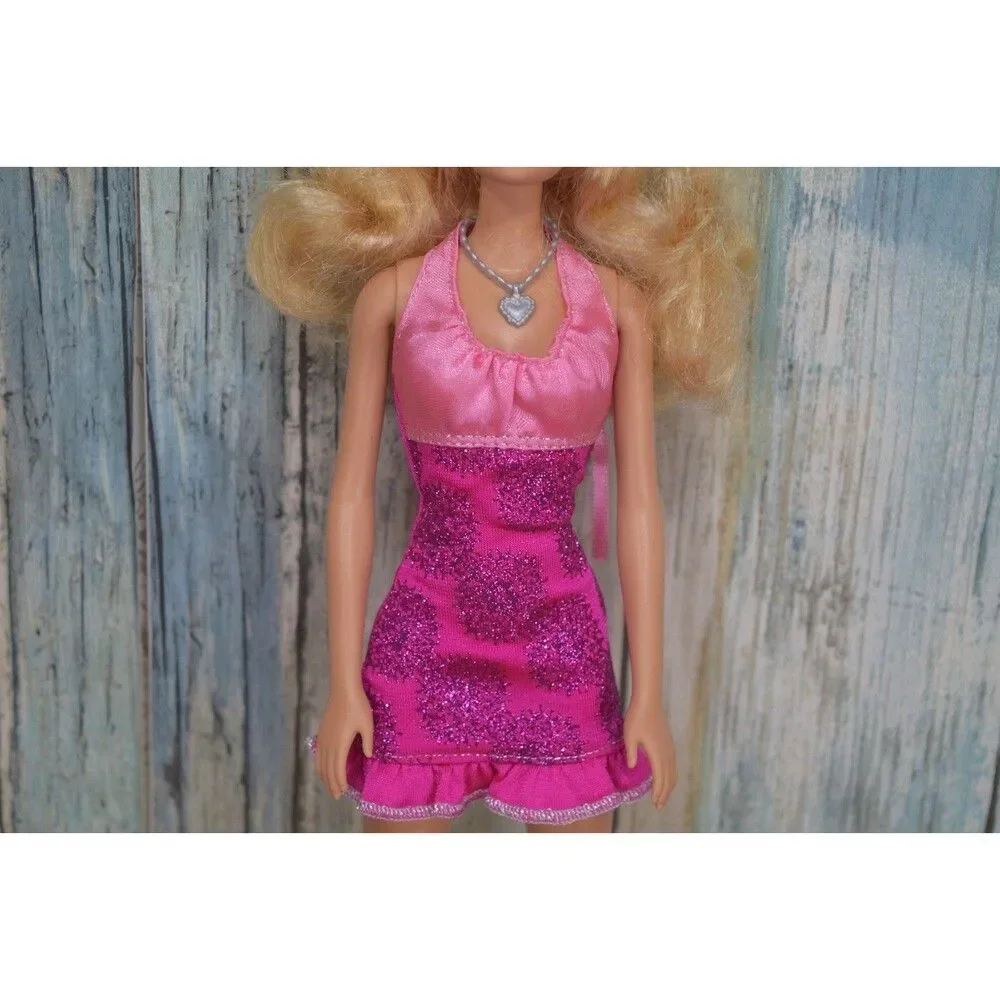 Barbie silver elegant waves