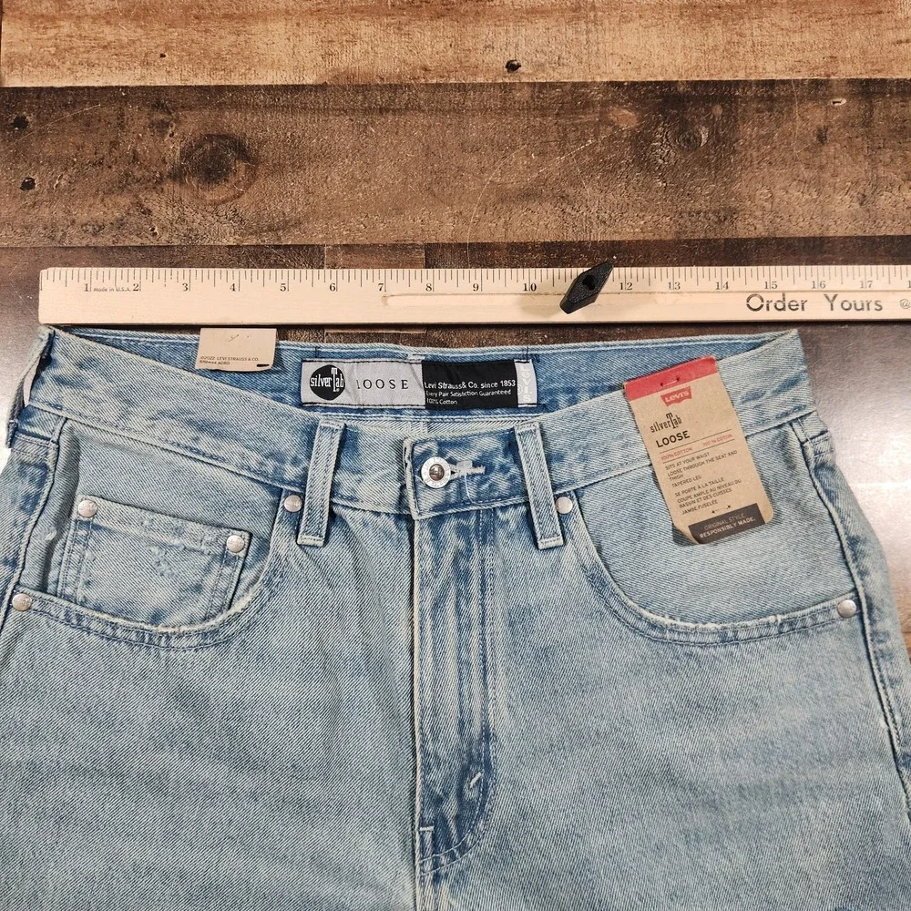 Levis tag shows