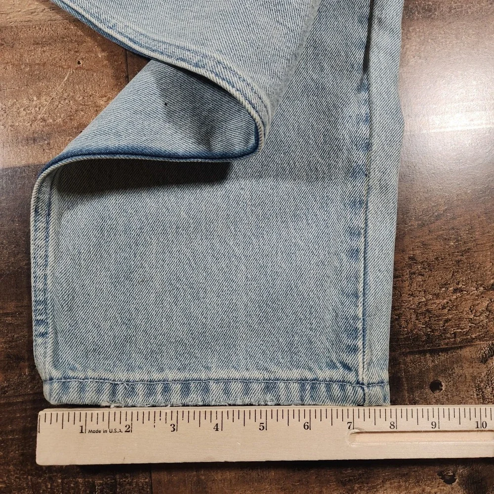 Levis tag shows