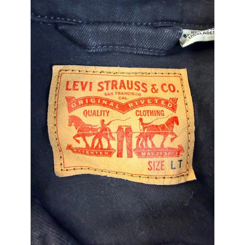 Levis levis trucker