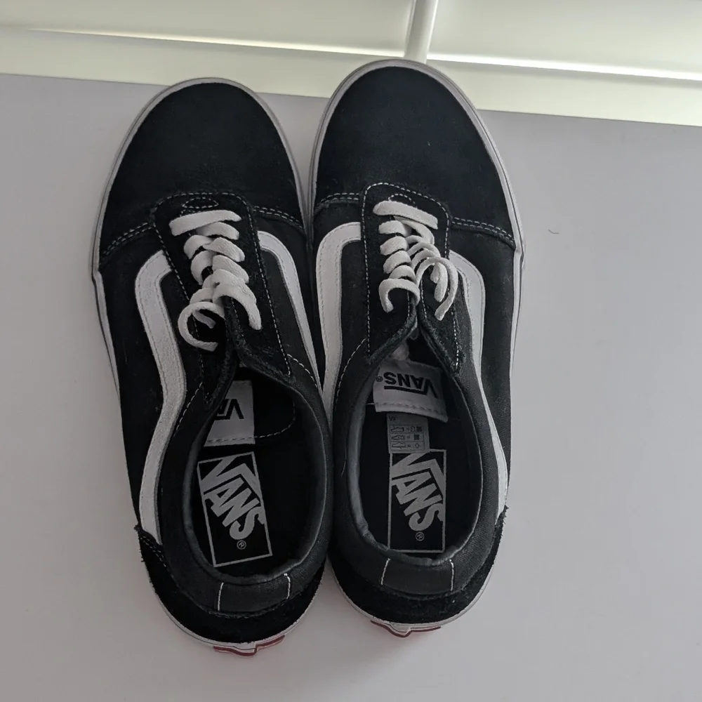 Vans euc laces