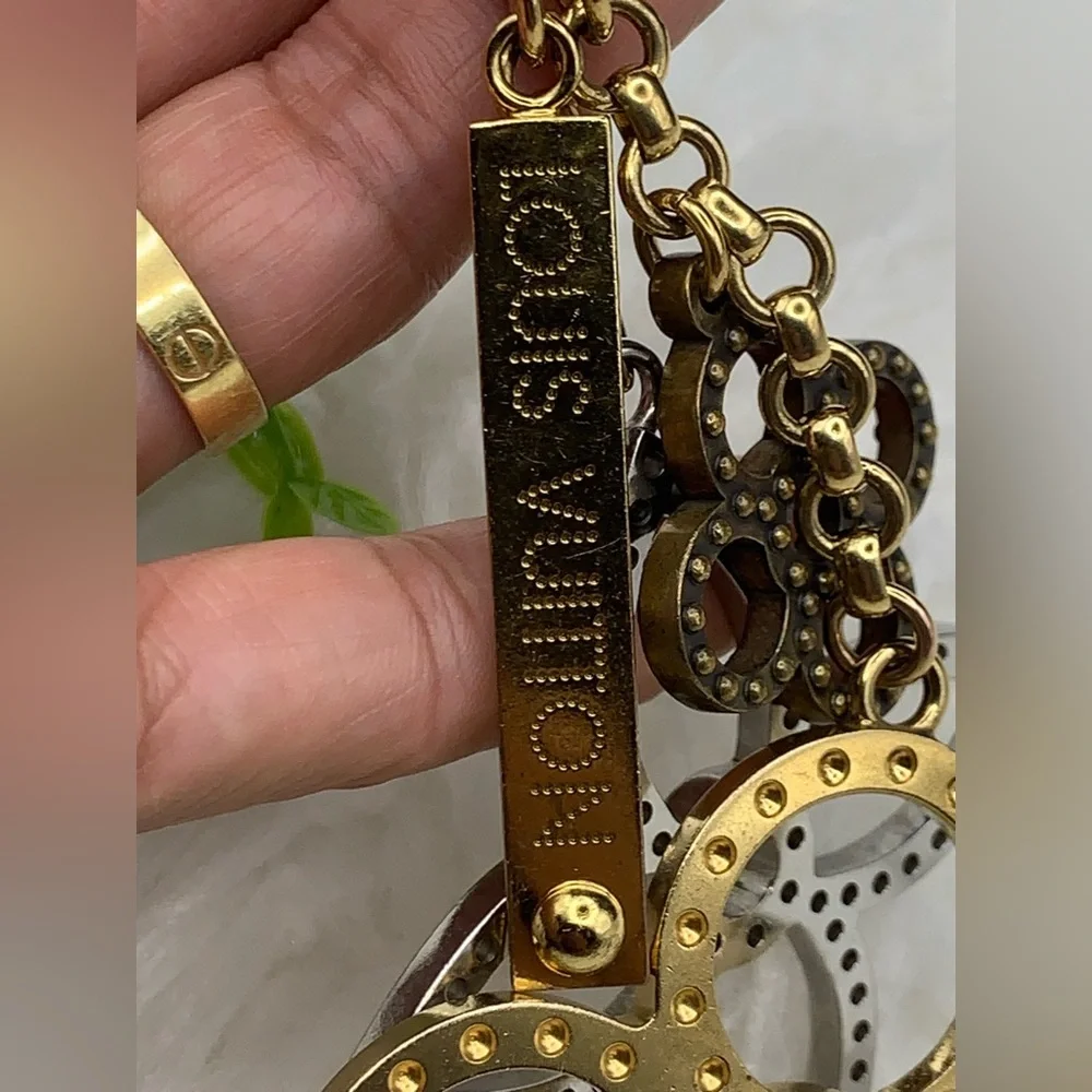Louis Vuitton chic louis