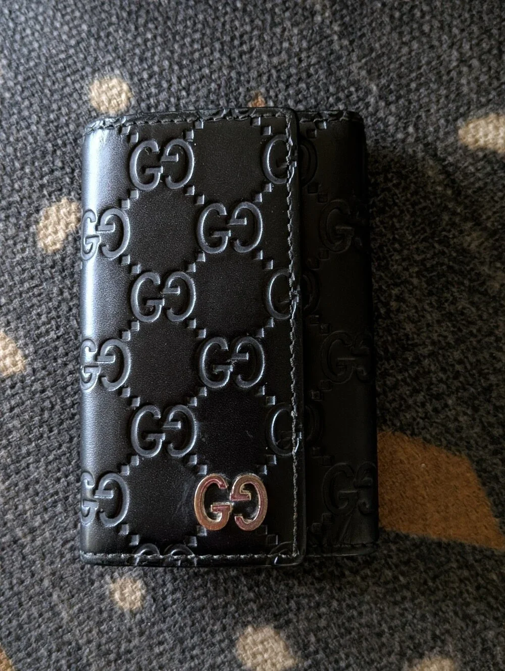 Gucci are gg silver