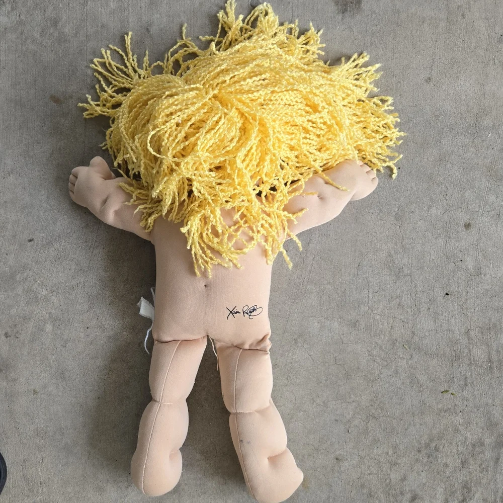 Cabbage Patch Kids played hair