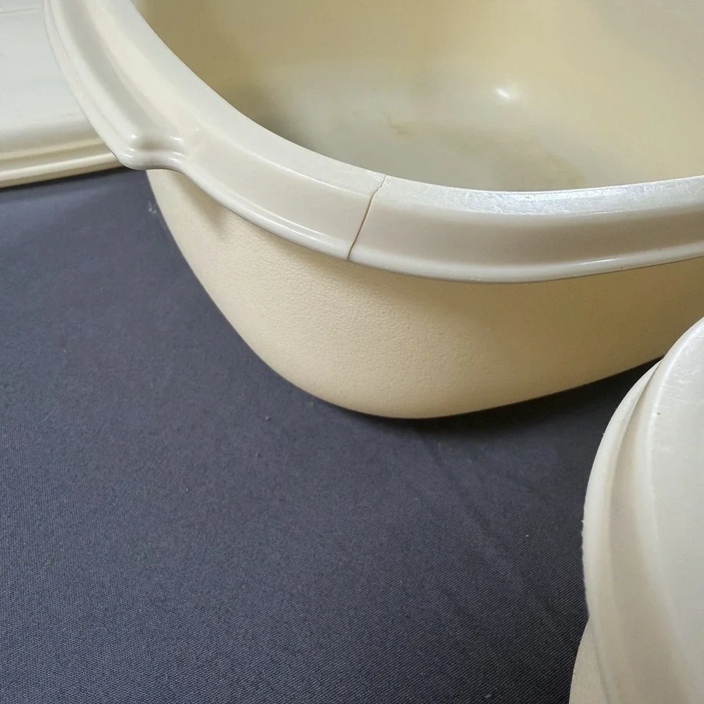 Rubbermaid vintage storage