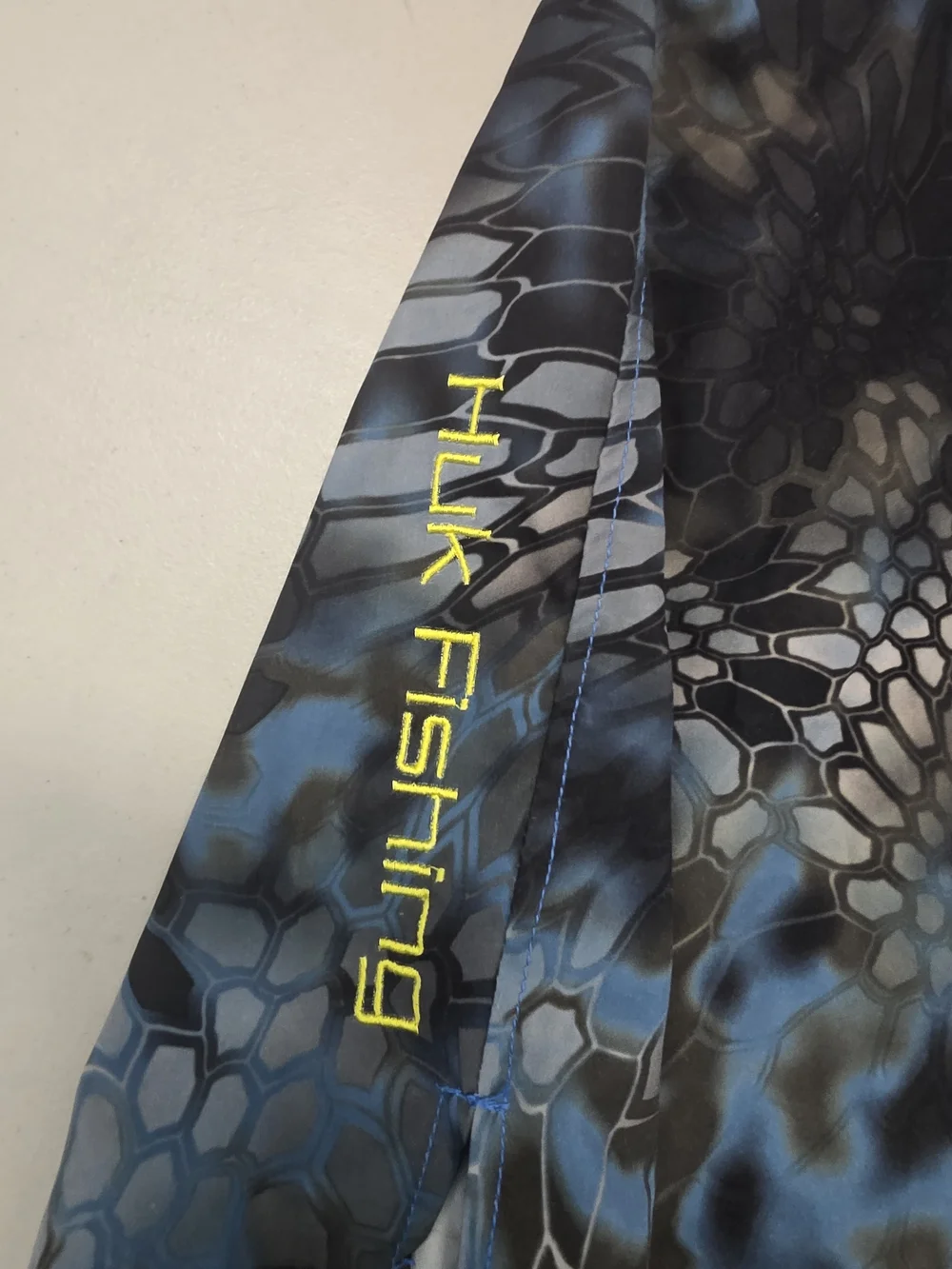 Huk features pocket