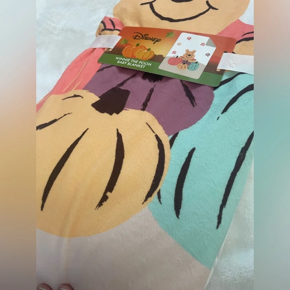 Disney nwt pumpkin