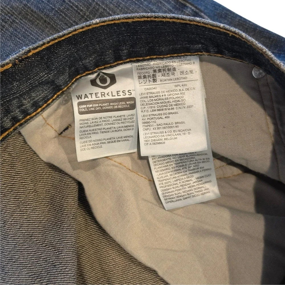 Levis levi 559