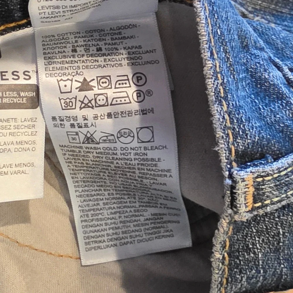 Levis levi 559