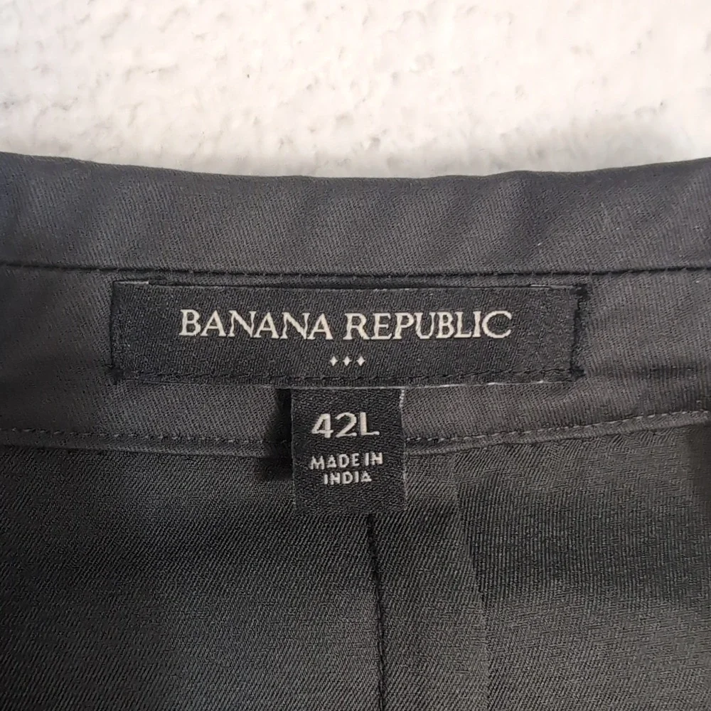 Banana Republic elevate your