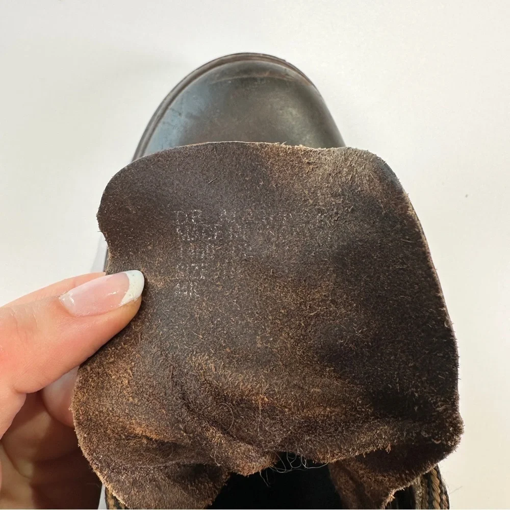 Dr. Martens creasing upper air