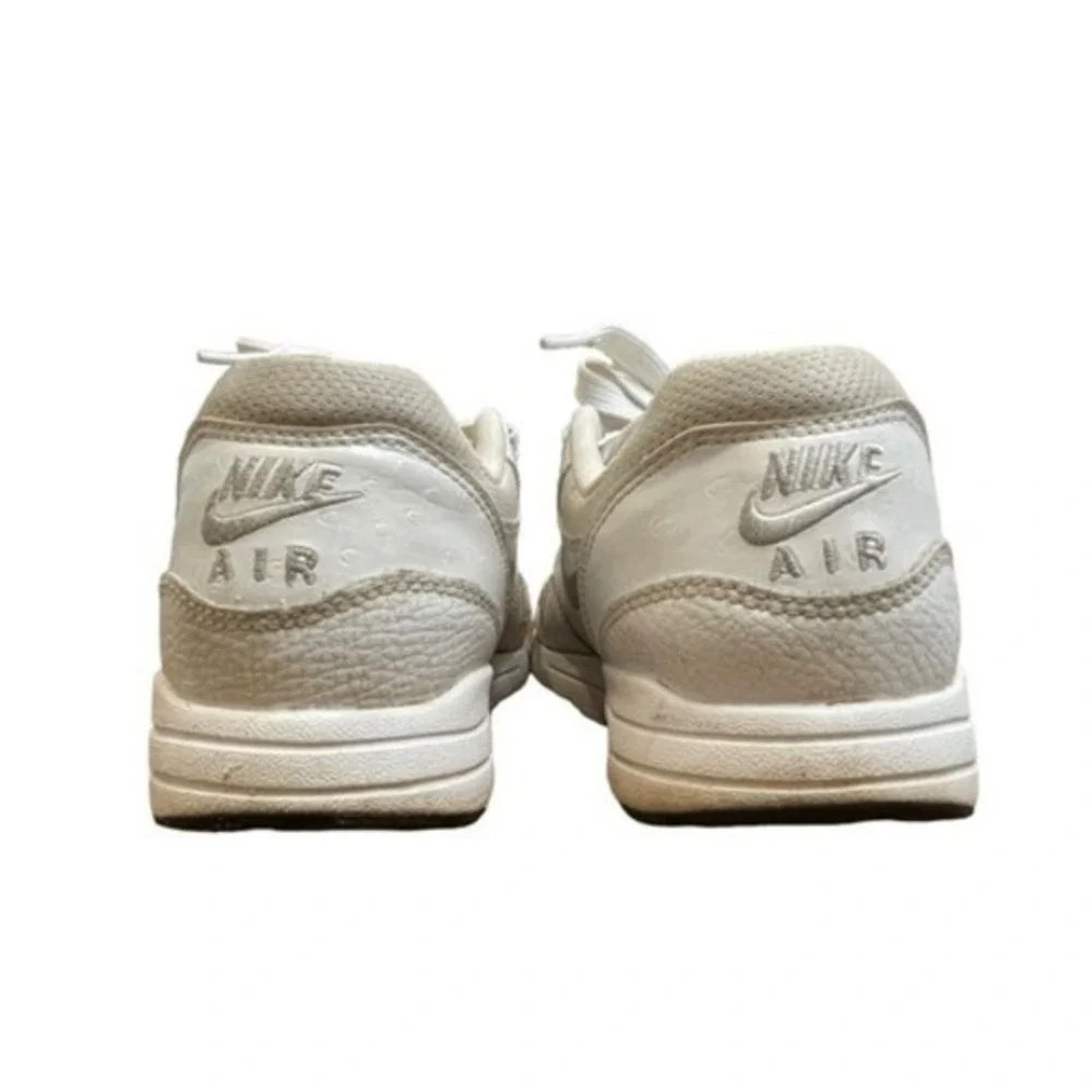 Nike not trainers descriptions