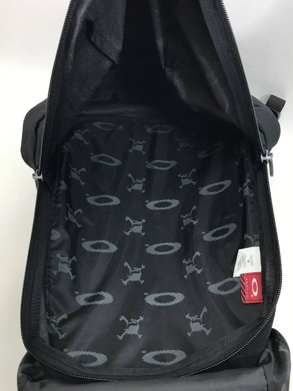 Oakley vintage black gear