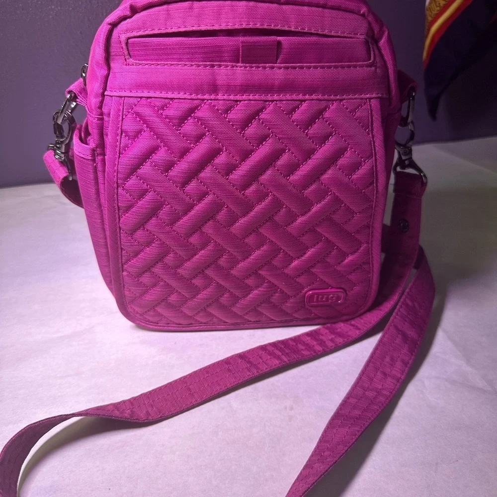 lug design bag stylish