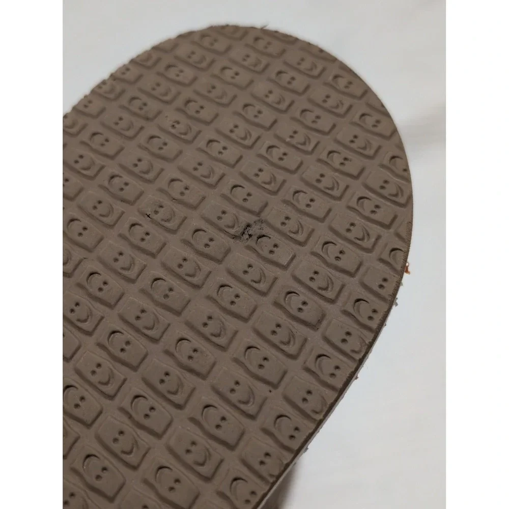Sanuk pre owned