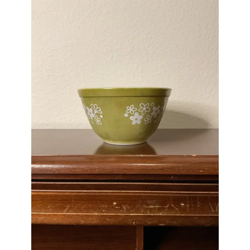Pyrex vintage spring
