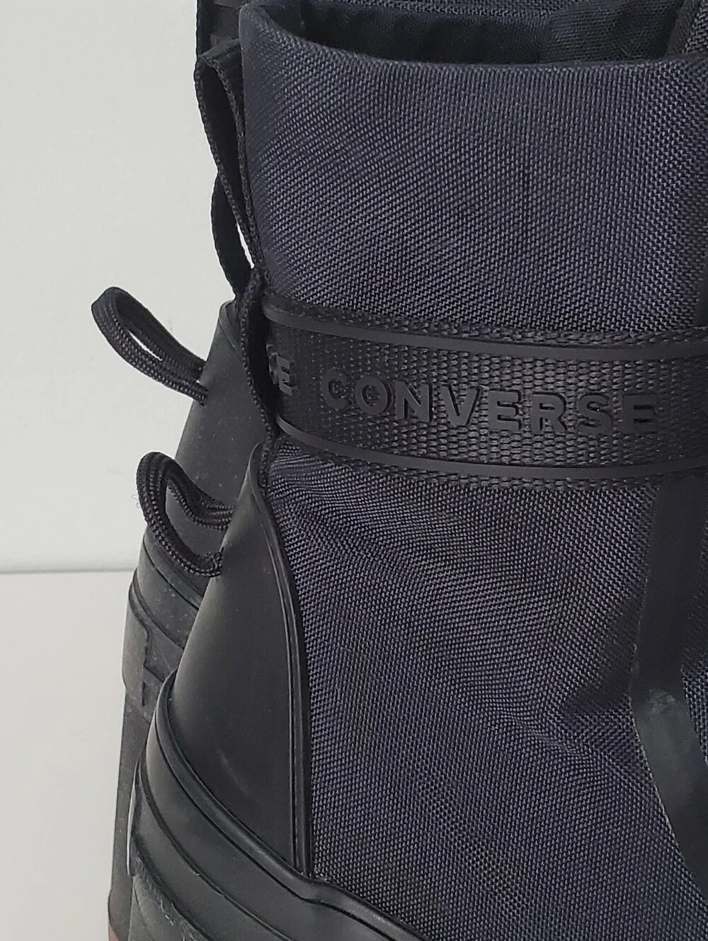 Converse black free new