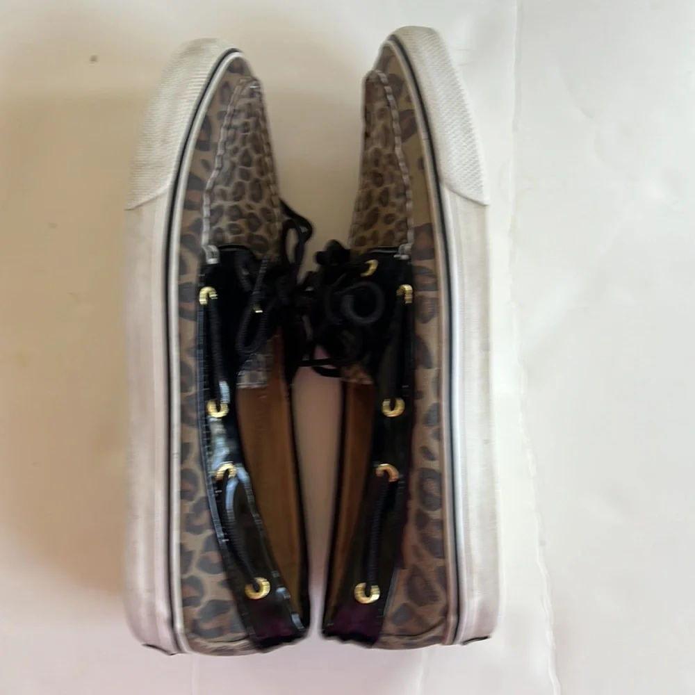 Sperry black patent