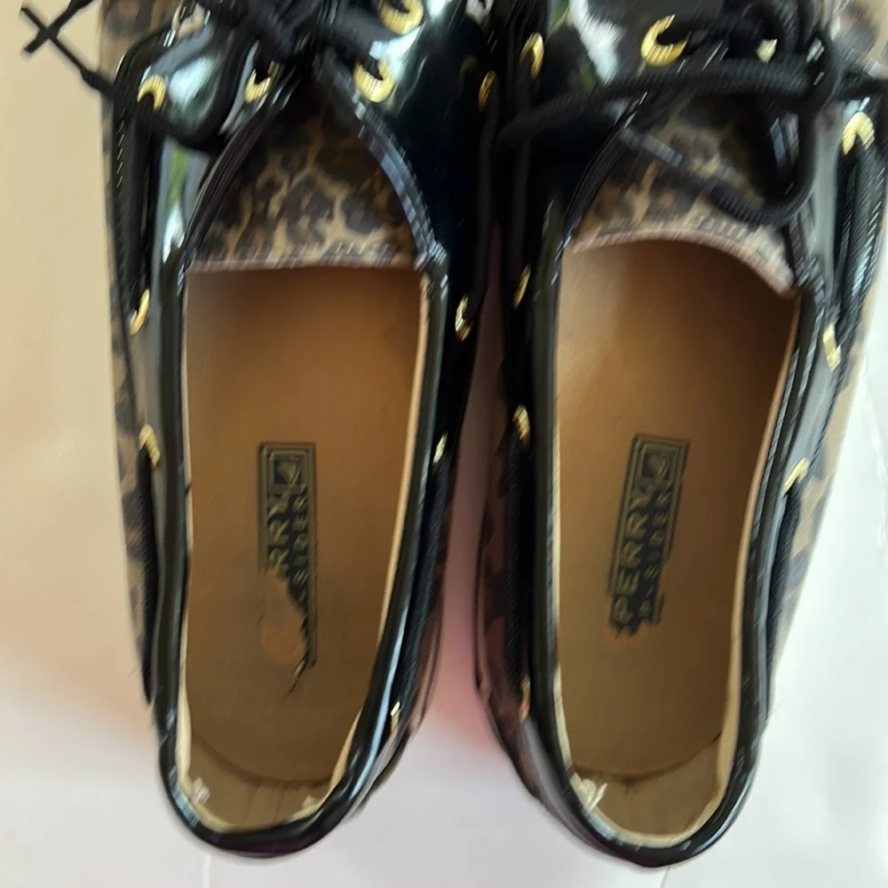 Sperry black patent